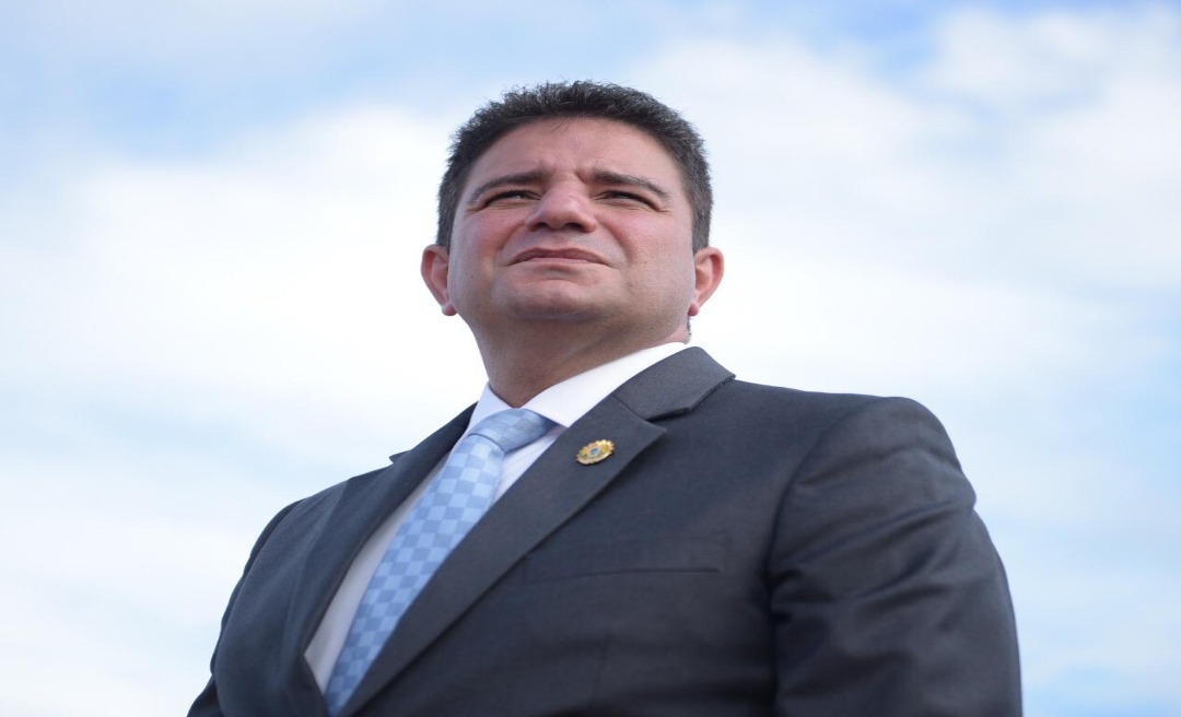 Gladson manifesta pesar pela morte de Peregrino Silveira e diz: “profissional dedicado”